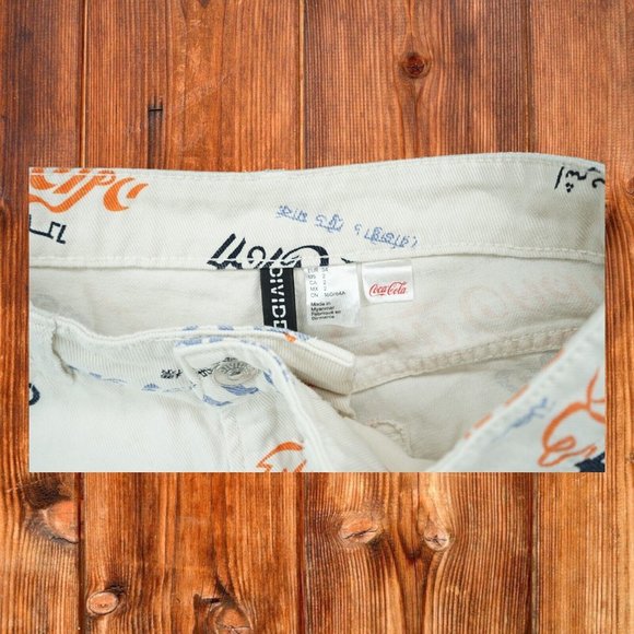 H&M Divided Women's Jeans Pants White Multi Language Coca Cola High Rise Size 2 - Picture 3 of 6